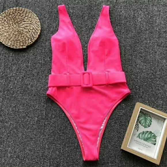 New arrival!Belted plunge V-neck onepiece swimsuit - Picture 6 of 8
